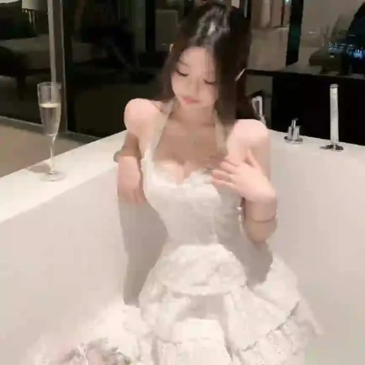 豆瓣9.4神作《机智牢房生活》完整版：颠覆认知的黑色幽默，监狱里的神仙友谊