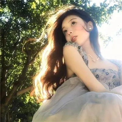 岩井俊二忧郁之作《关于莉莉周的一切》：网络暴力与残酷青春，唯美画面掩盖下的绝望